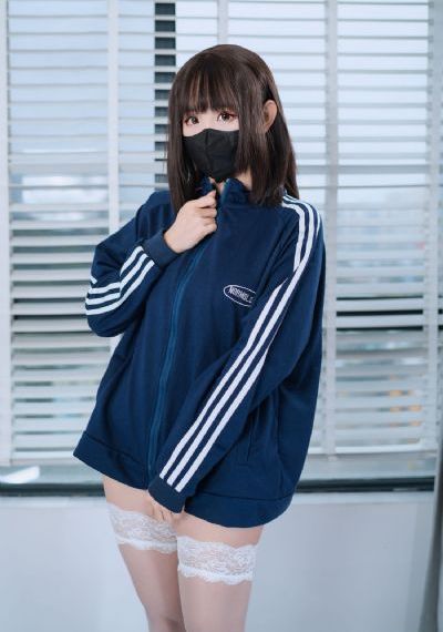 你好，我叫多蕾丝